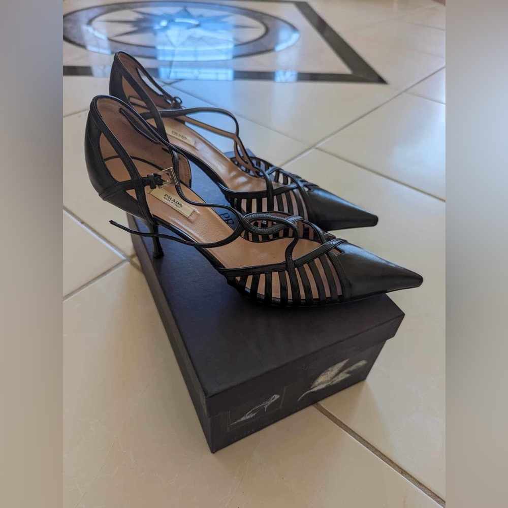 Prada Capretto Black Leather Heels Size: 39 - Picture 2 of 13